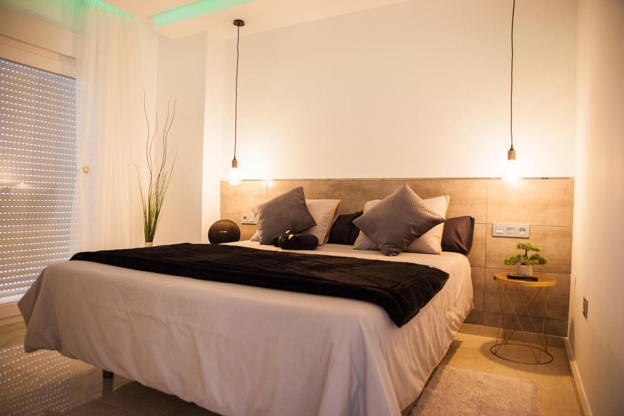 Spacious 200 Sq.M. Penthouse With Sea View Terraces トレモリノス エクステリア 写真