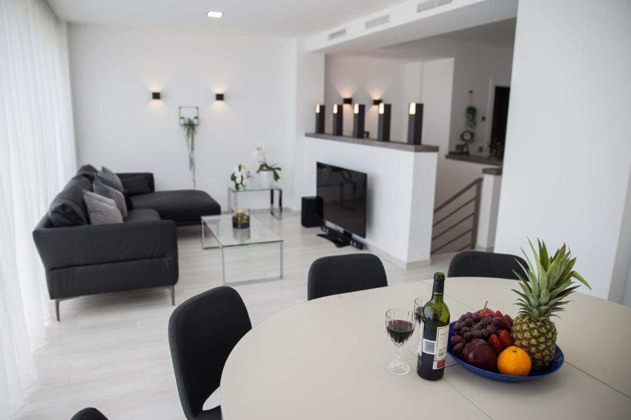 Spacious 200 Sq.M. Penthouse With Sea View Terraces トレモリノス エクステリア 写真